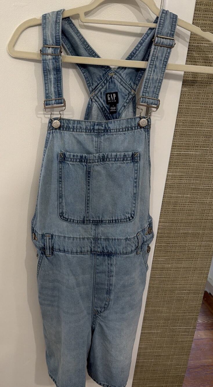 GAP Denim Overalls Women’s Small Shortalls Light Wash Denim Shorts